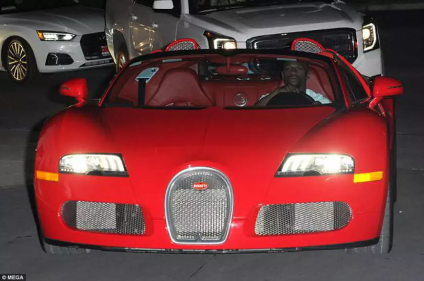 Ce a făcut Mayweather după victoria cu Mc Gregor