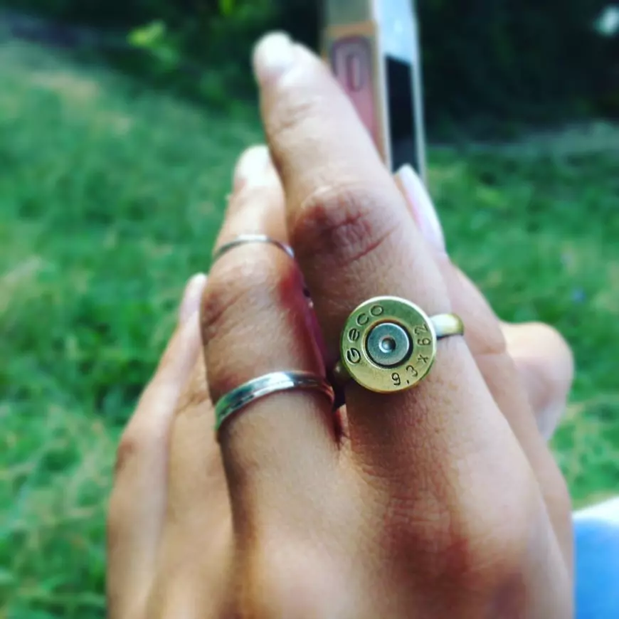 EXCLUSIV | Teodora Antonescu, fiica a două nume grele din TV, vedetă la TVR 2. "Nu mi-e frică de șefi, cât mi-e frică de ce-mi va zice mama"