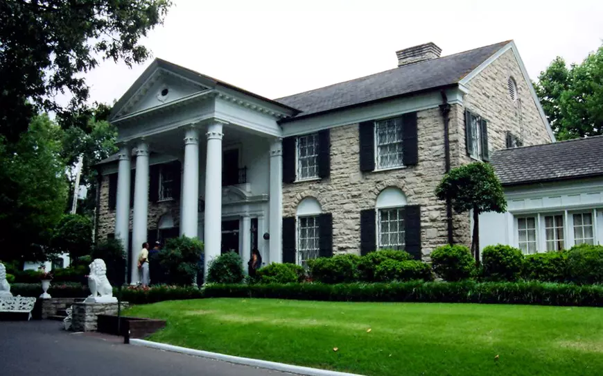 40 de ani de la moartea lui Elvis Presley. Face avere chiar şi după patru decenii! Câte milioane de dolari a „câștigat” anul trecut