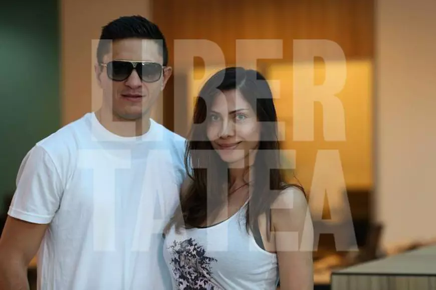 FOTO EXCLUSIV | Ce iubită frumoasă are Ronald Gavril! Ea este îngerul campionului nord-american NABF și este de origine română