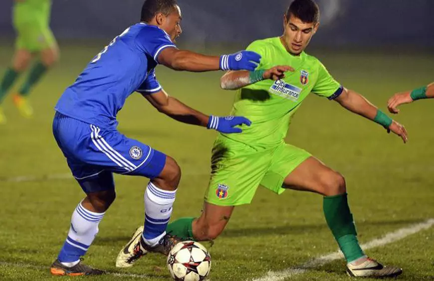 Aldea (dreapta) a jucat câteva meciuri la echipa mare a Stelei