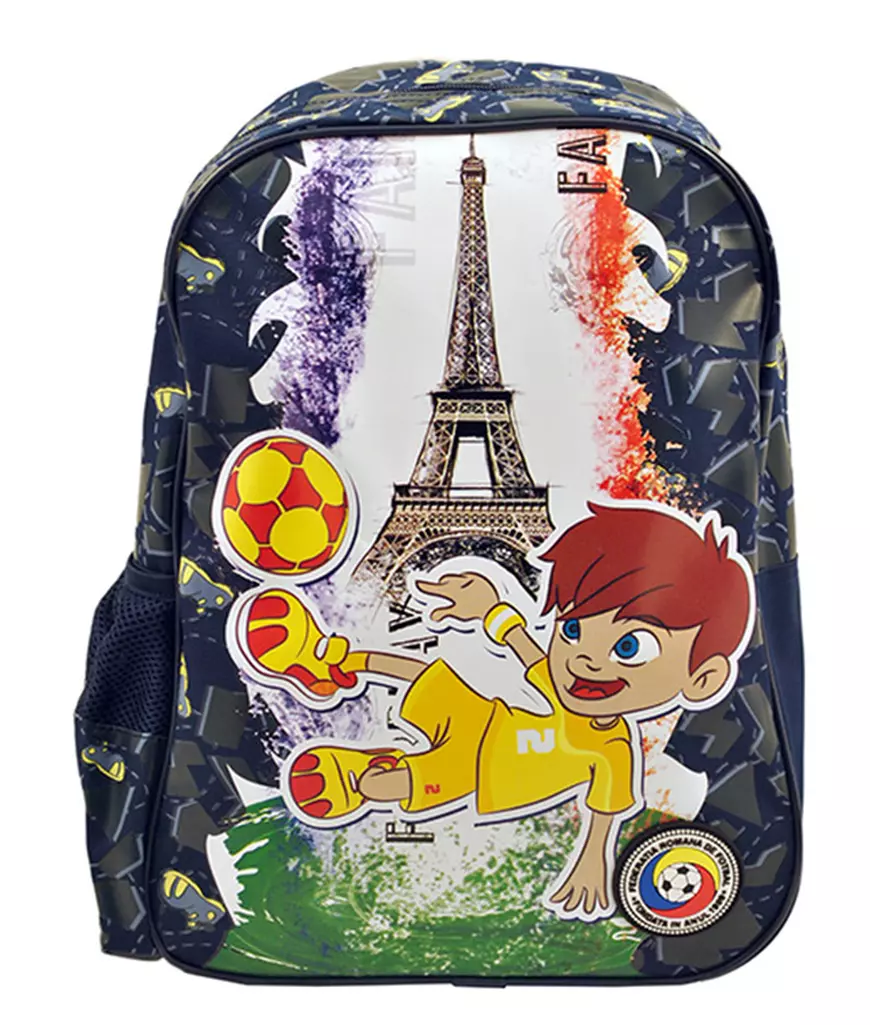 Federațiile de fotbal, rugby și baschet fac bani din rechizitele școlare pentru elevii pasionați de sport