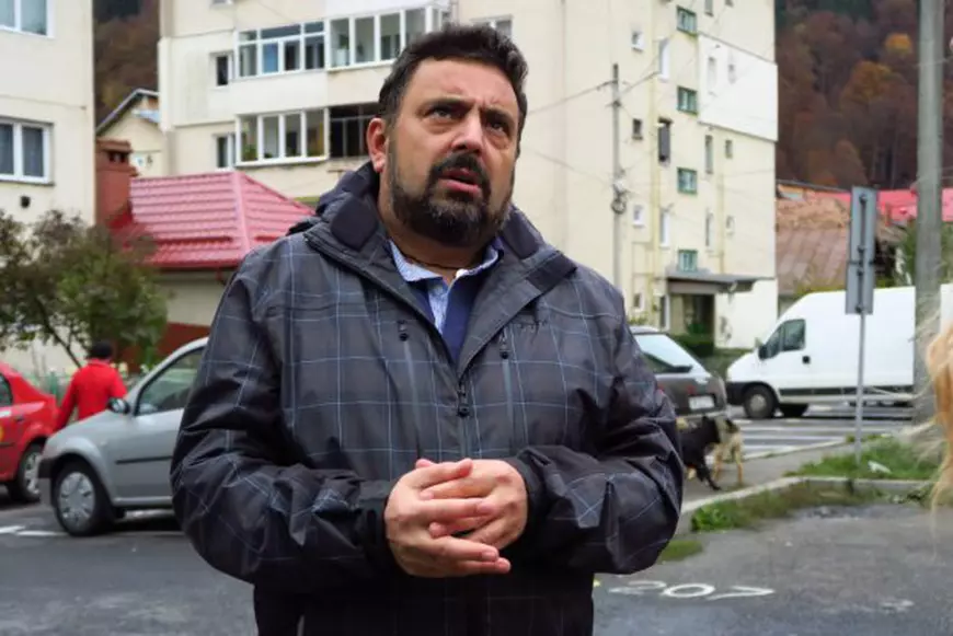 Scrisoarea sfâșietoare trimisă spre cer. Narcis Hogea, către fiul său, cea de-a 60-a victimă a incendiului din Colectiv:  Sper că ești bine în lumea Îngerilor și-mi doresc să pot să...