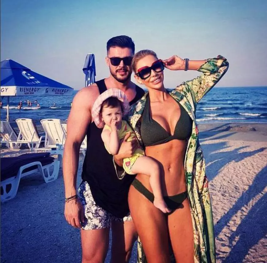 Victor Slav face dezvăluiri despre ce se întâmplă în casă de când a devenit tătic. 