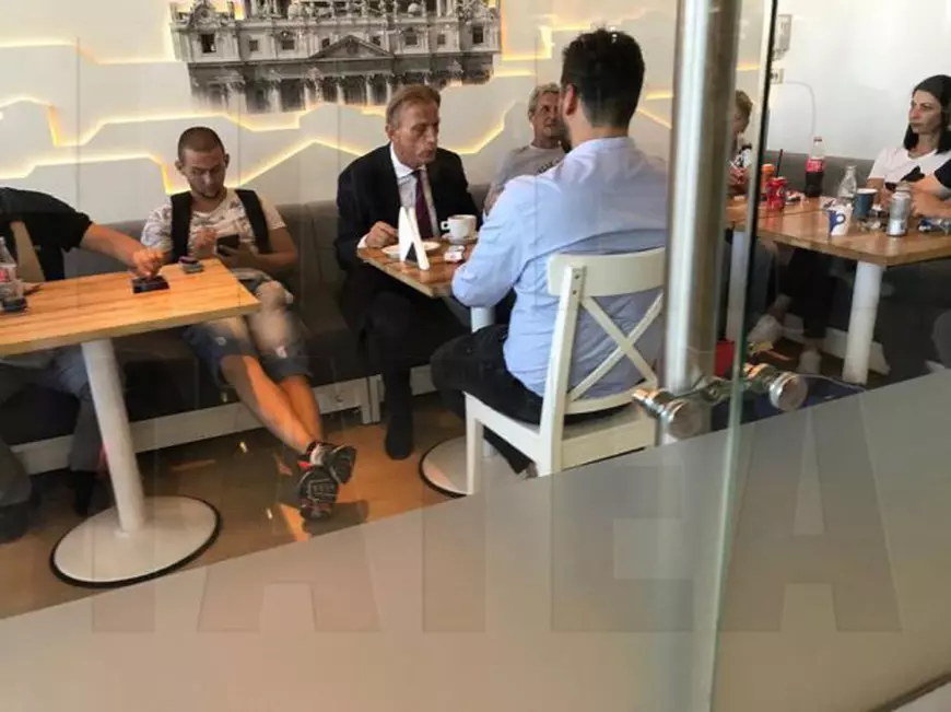 Christoph Daum pleacă acum din România. Ce face neamțul pe Aeroportul Otopeni în timp ce așteaptă să decoleze