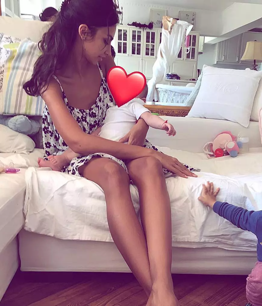 Vedetele care au născut anul trecut și au scăpat rapid de kilogramele în plus. Mămici de invidiat!