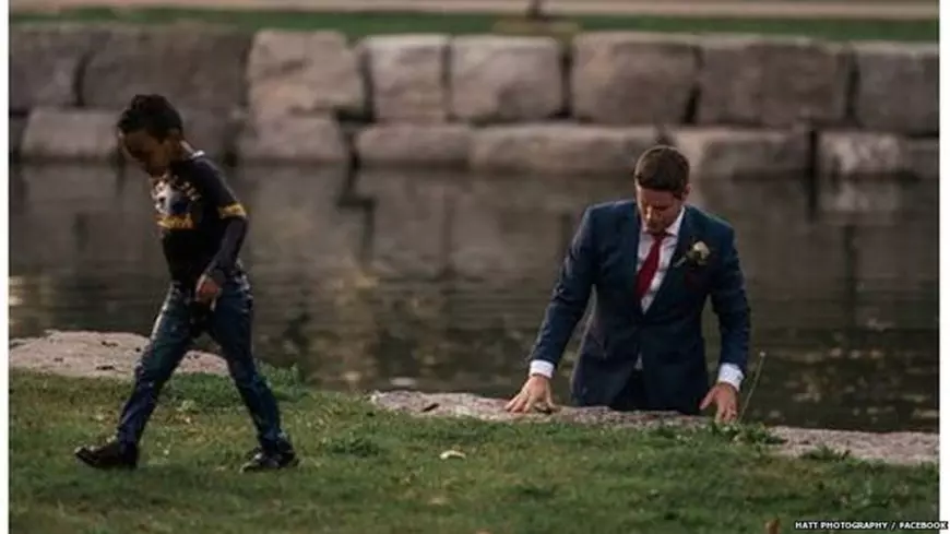 Un mire a salvat un copil de la înec