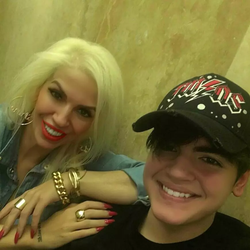 VIDEO EXCLUSIV/ Raluca Bădulescu, față în față cu ieșirile adolescentine ale fiului său. „Noi l-am vrea iar mic, mic”