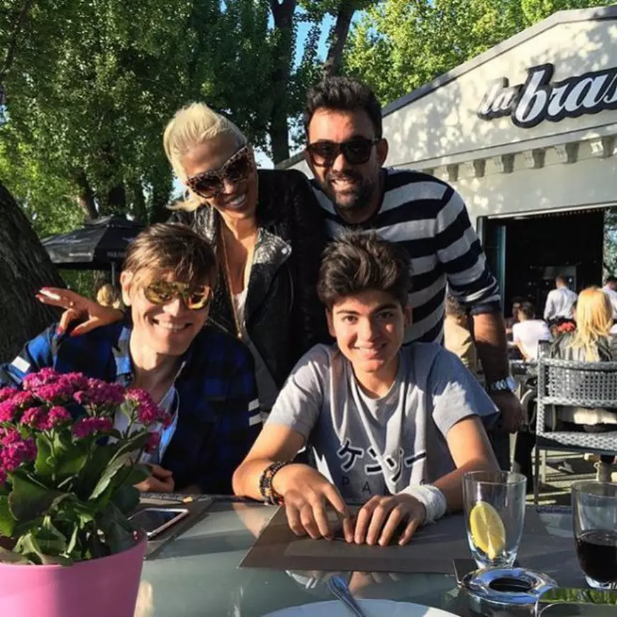 VIDEO EXCLUSIV/ Raluca Bădulescu, față în față cu ieșirile adolescentine ale fiului său. „Noi l-am vrea iar mic, mic”