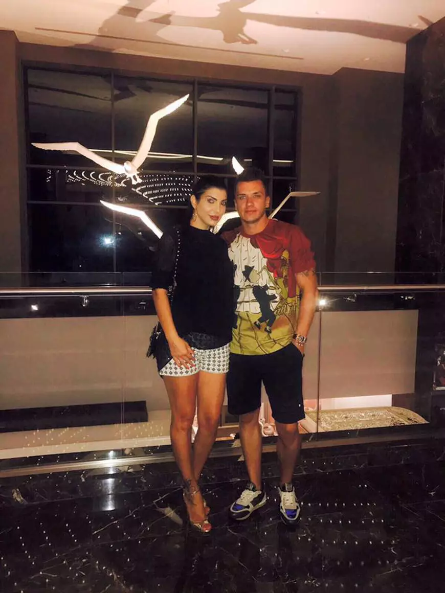 Andreea Tonciu, viață de soție. Are interzis la tv, n-are voie în oraș și din primăvară nu s-a mai apropiat de Facebook