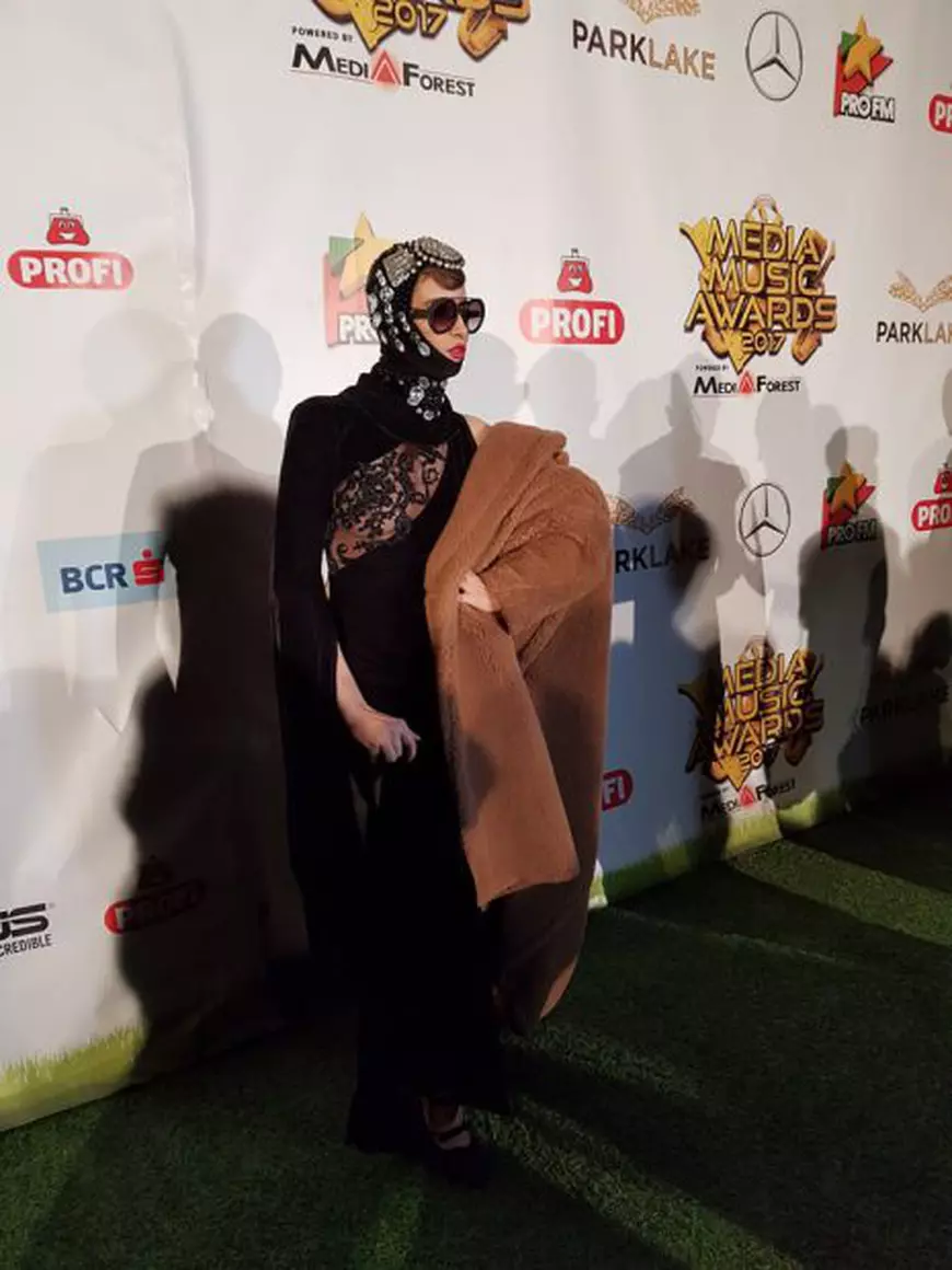 Iulia Albu, apariție surprinzătoare la Media Music Awards. Au rămas fără cuvinte când i-au văzut ținuta