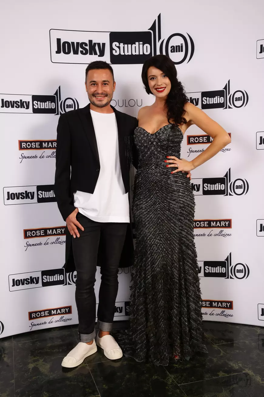 VIDEO EXCLUSIV/ Hairstyliștii au comentat coafurile de la Media Music Awards 2017. „Mergeau mai multe coafuri pentru acest tip de eveniment”