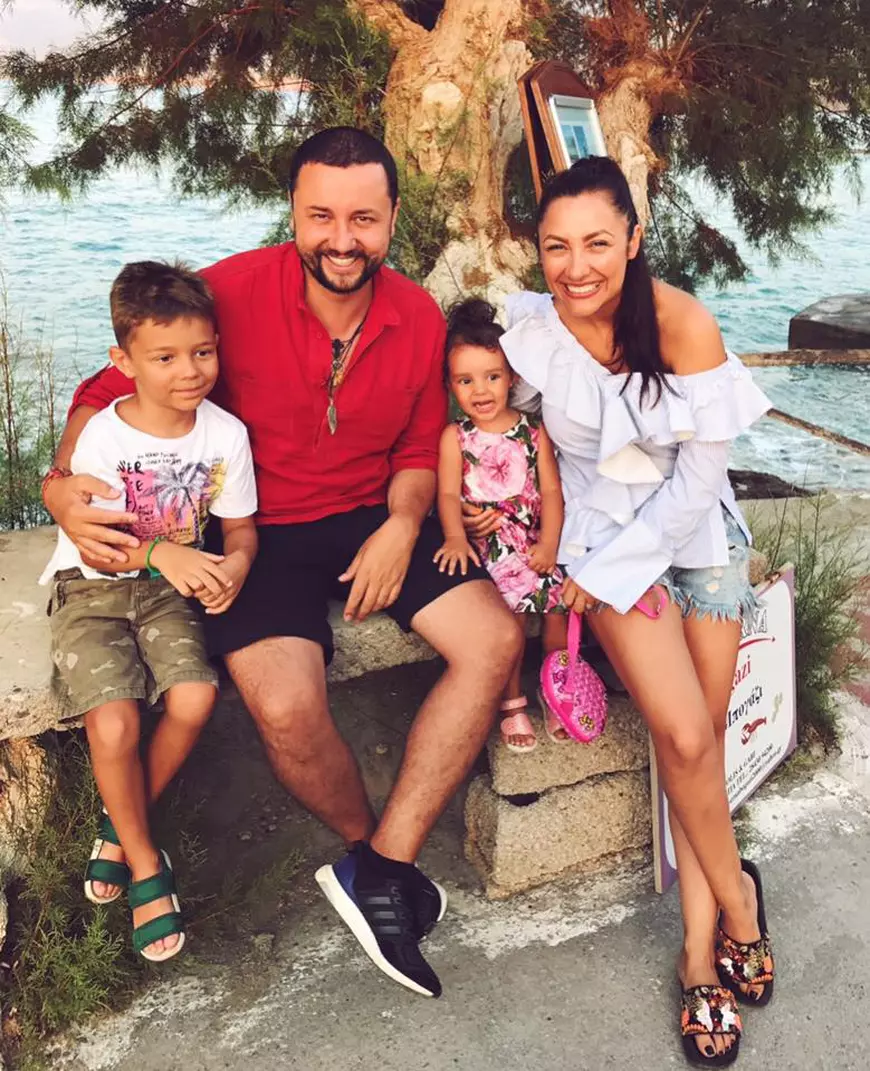 VIDEO EXCLUSIV/ Andra și Cătălin Măruță le-au făcut copiilor conturi pe site-urile de socializare. ”Așa îi securizăm”