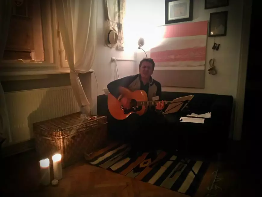 FOTO EXCLUSIV/ Florin Chilian locuiește într-o garsonieră de 25 metri pătrați. Ce face cu banii?