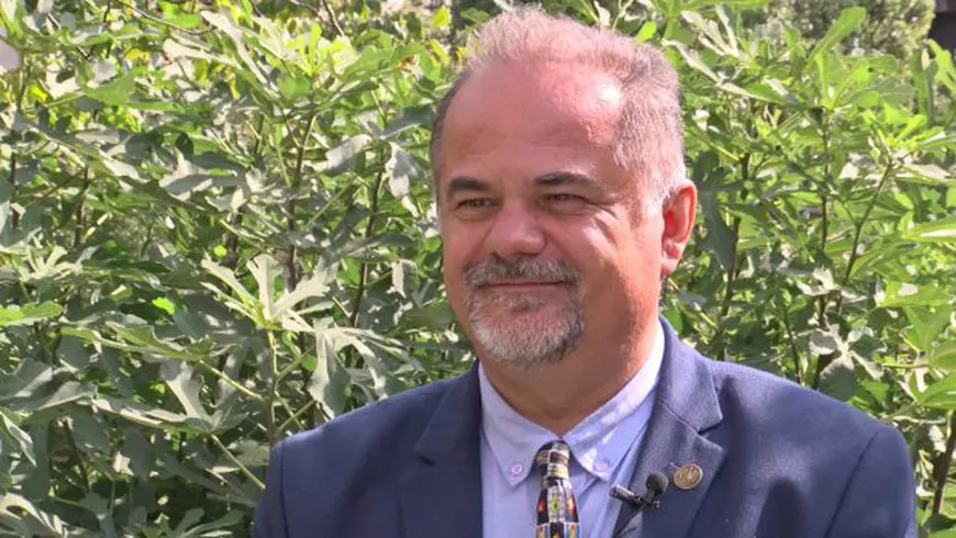 VIDEO/ Fructele exotice se aclimatizează în România. Țăranii vor avea ferme de kiwi. Frunzele sunt bune pentru sarmale
