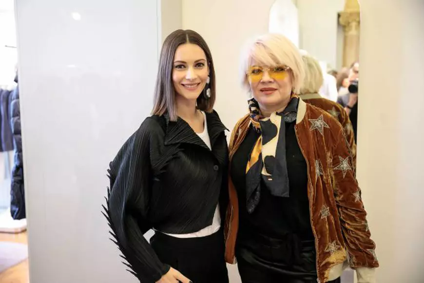 EXCLUSIV/ Fiica Andreei Berecleanu dă iama în garderoba mamei. “La pantofi am scăpat, pentru că are deja 39!”