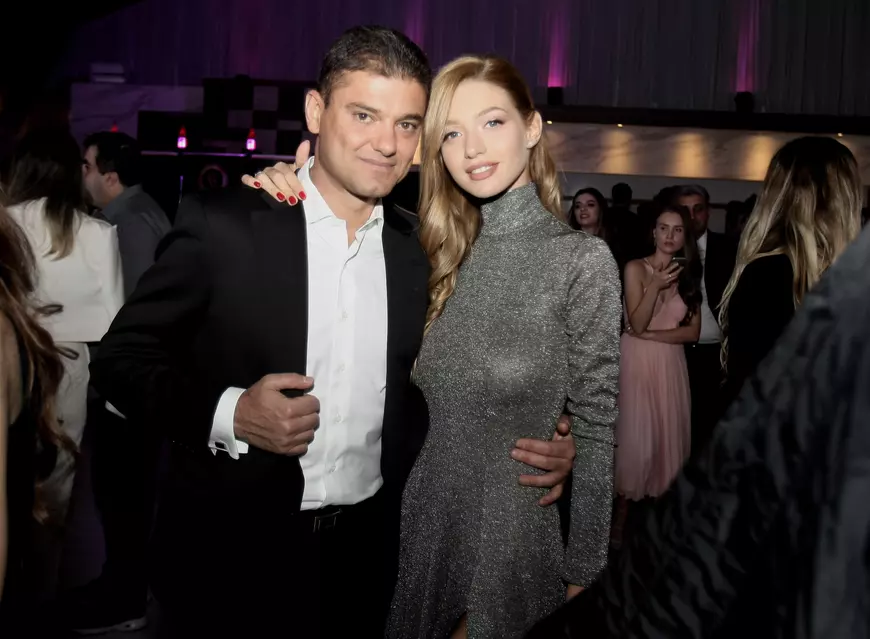 VIDEO EXCLUSIV/ Cristian Boureanu știe mai bine ce haine să poarte iubita lui. „Bărbații observă rochiile pentru că se gândesc ce or să dezbrace”