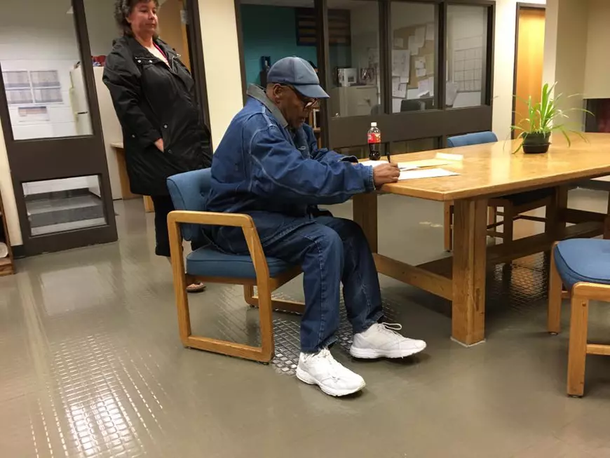 VIDEO| Fostul jucător de fotbal american O.J. Simpson a fost eliberat din închisoare după nouă ani