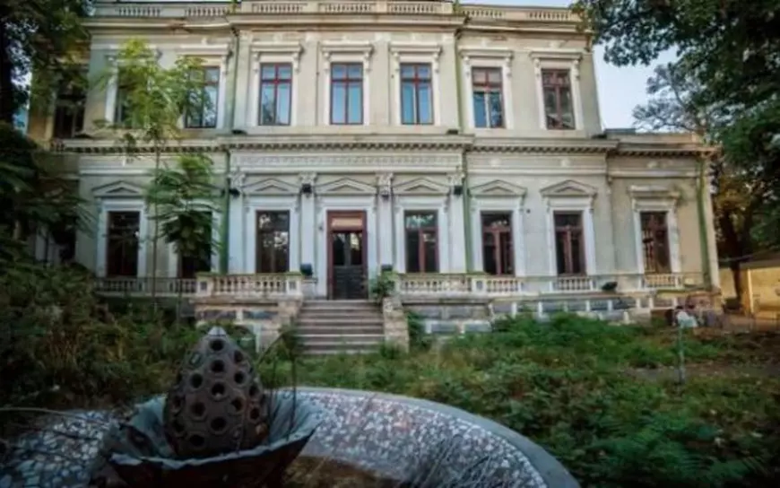 PALATUL CHRISSOVELONI - CANTACUZINO