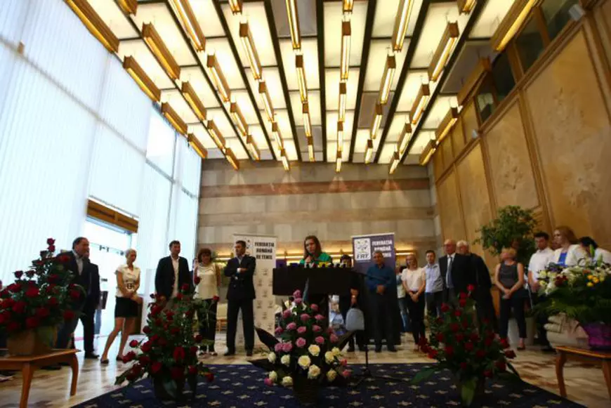 Simona Halep a revenit în România. ”După cum se vede, sunt emoționată”. Ce mesaj a bucurat-o în mod deosebit și cum o recompensează părinții / GALERIE FOTO și VIDEO