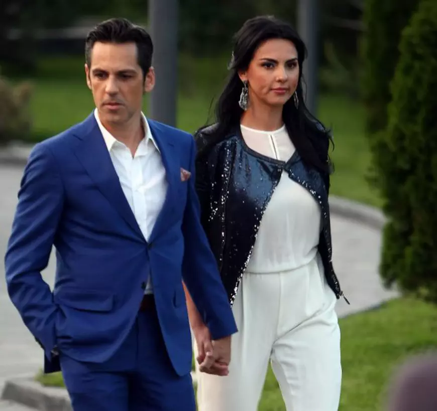 EXCLUSIV/ Ștefan Bănică Jr. abia s-a însurat, dar a plecat cu băieții la munte. S-au închis într-o vilă la Poiana Țapului