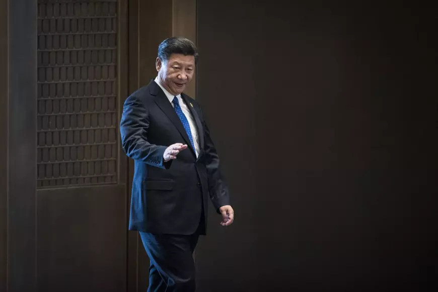 Cine este Xi Jinping