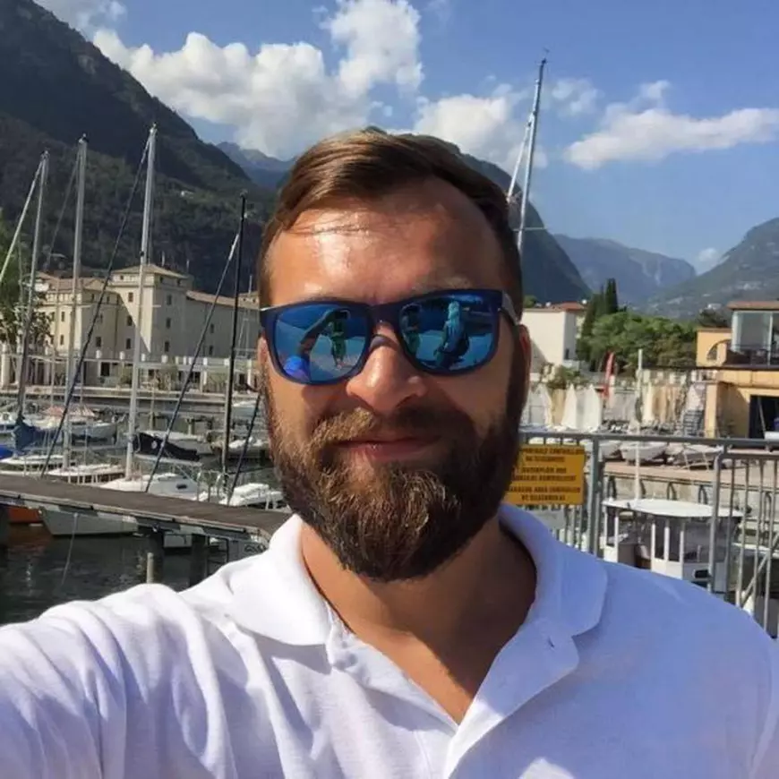 EXCLUSIV/Povestea brașoveanului Edömér Tóth, omul de afaceri de la care Simona Halep a cumpărat hotelul