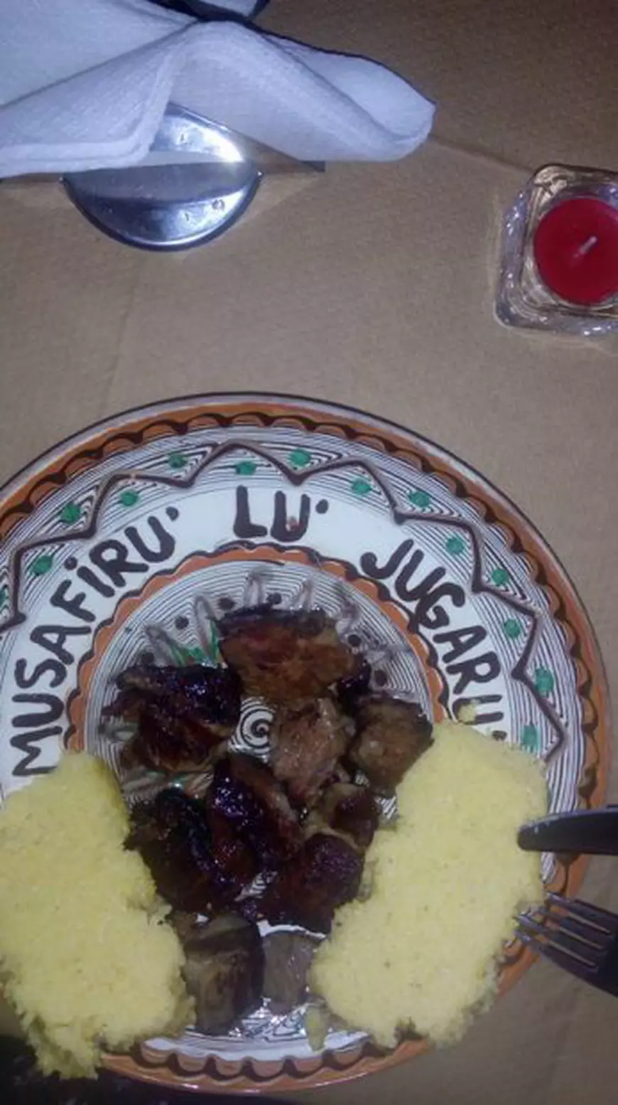 VIDEO EXCLUSIV/ Gabi Jugaru nu mai face farse! S-a întors la cântat și și-a transformat casa în cârciumă de cartier!