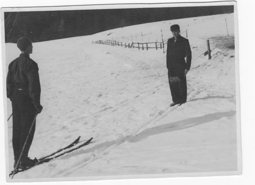 Regele Mihai a murit. Legăturile Alteței Sale cu sportul: schi, mașini, rugby și oină!