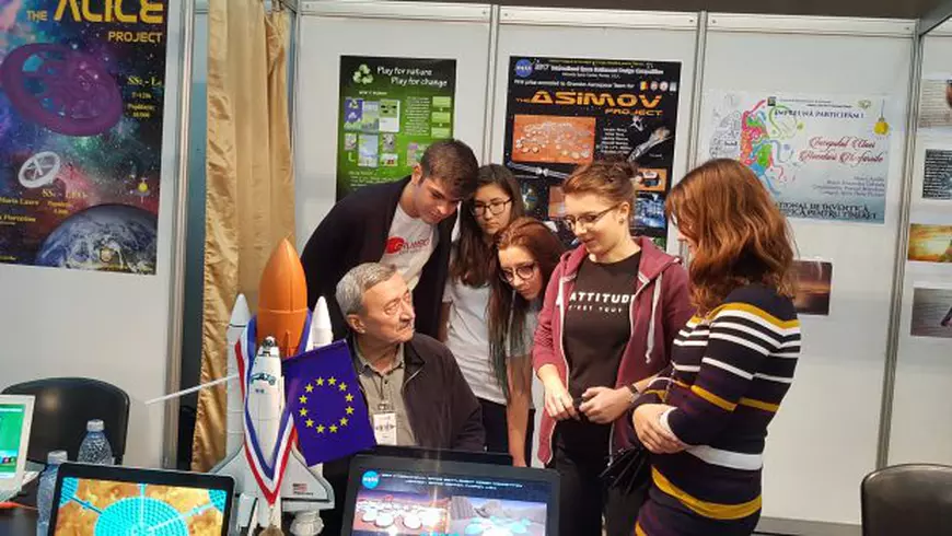 VIDEO. Profesorul Băraru face din elevi campioni la NASA. Au ajuns la Harvard și Cambridge