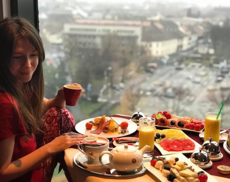 Cum arată dimineața perfectă pentru Adela Popescu.