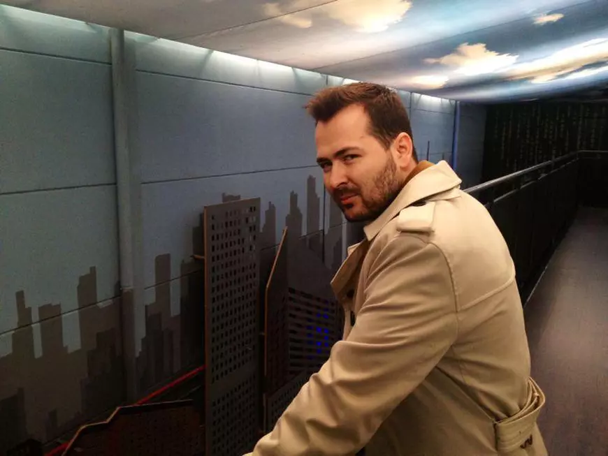 EXCLUSIV / Edward Maya, românul care a ”rupt” topurile internaționale, se ascunde până și de prieteni.  Izolat în căutarea ...inspirației!