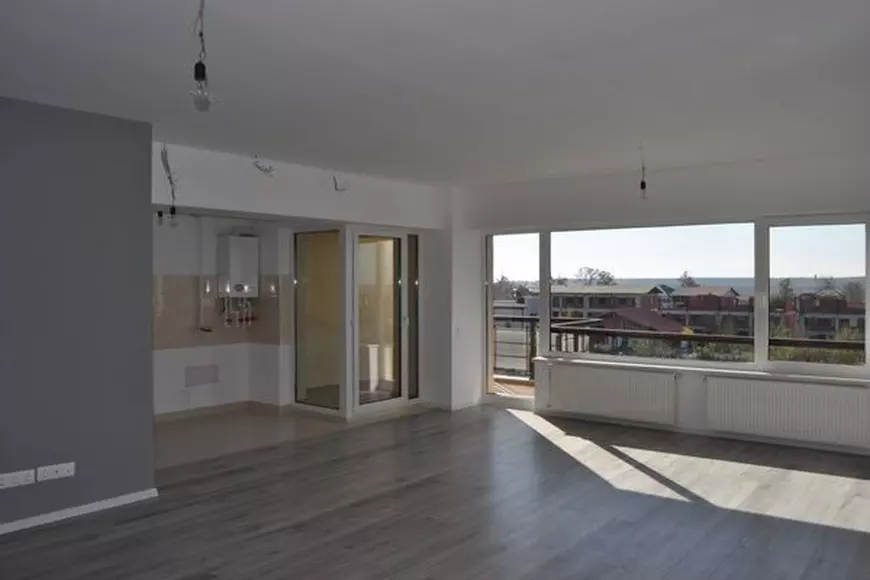 Apartament cu 3 camere de vânzare în Corbeanca