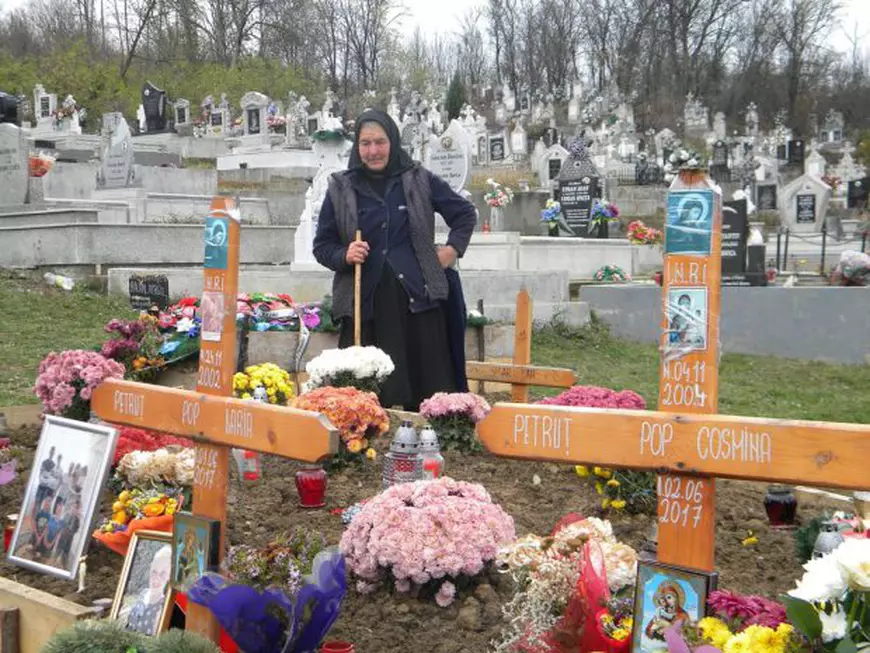Cosmina, fetița din Bistrița care a murit alături de trei frați