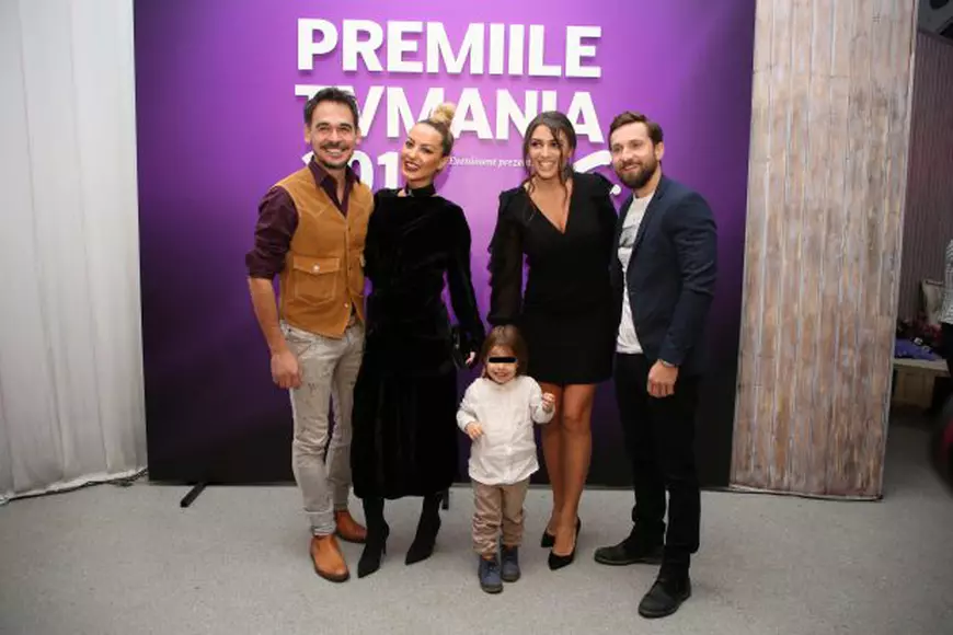 VIDEO EXCLUSIV/ Cu el l-a înlocuit la evenimente, Amalia de la „Neatza” pe Cici de la Sistem. „E cea mai frumoasă”