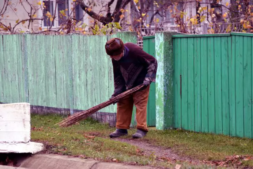 Ioan Moroasnu, veteran de razboi, matura la poarta