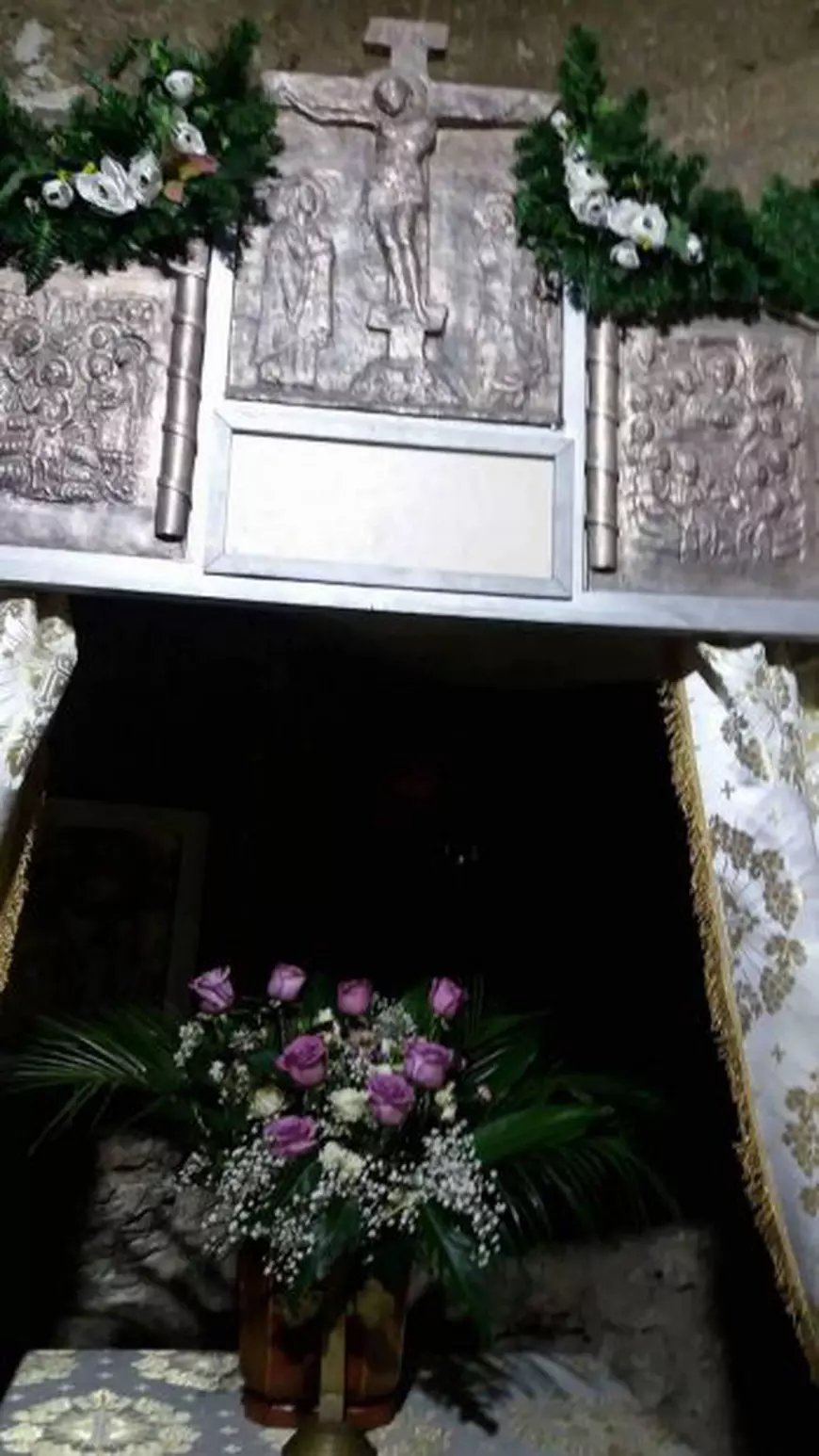 An de an, peștera Sfântului Andrei atrage zeci de mii de oameni din toate colțurile țării| FOTO/VIDEO