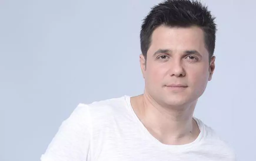 VIDEO EXCLUSIV/Cove, ”fixații” de Revelion. Petrece și... muncește