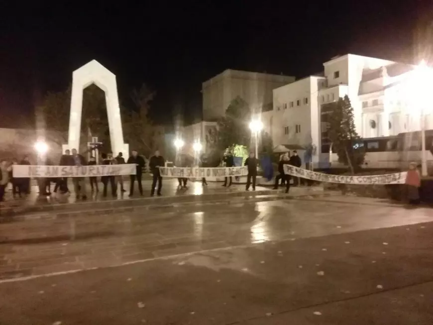 #SalariileRomanilor. Mii de oameni au protestat în București și în alte orașe, împotriva noilor măsuri fiscale