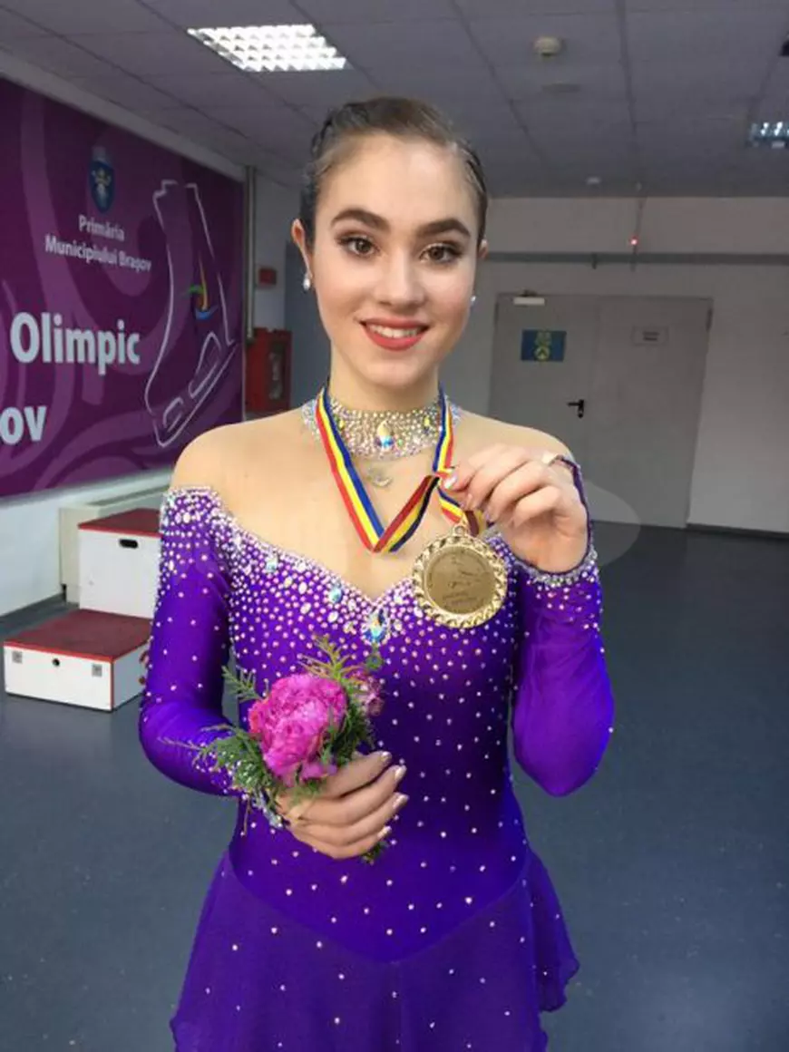 Patinatoarea Amanda Stan se antrenează în Canada, dar reprezintă România. Povestea campioanei din Buzău