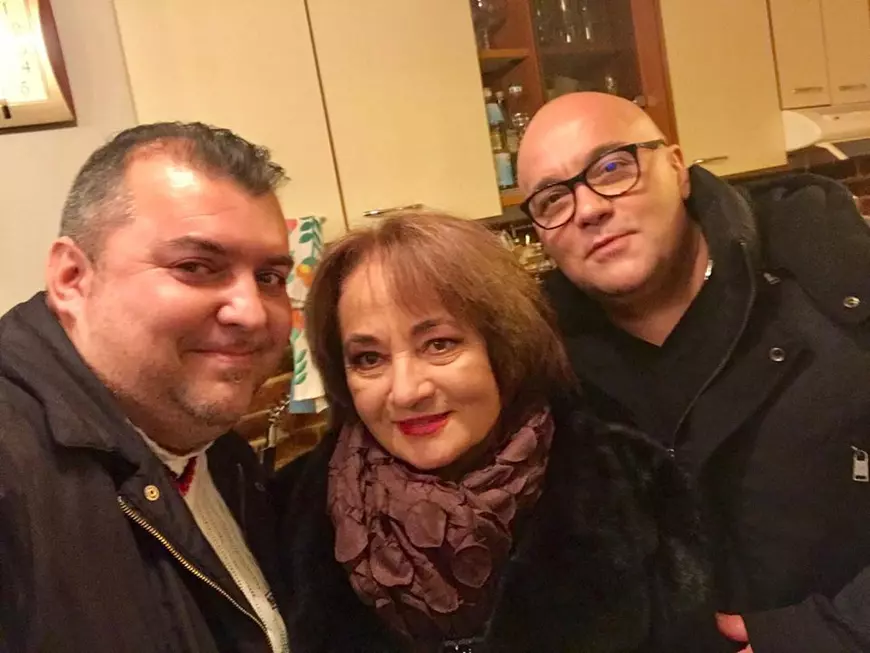 VIDEO EXCLUSIV/Gest emoționant al Laurei Lavric. A venit la București să-și vadă, după 25 de ani, un fost vecin