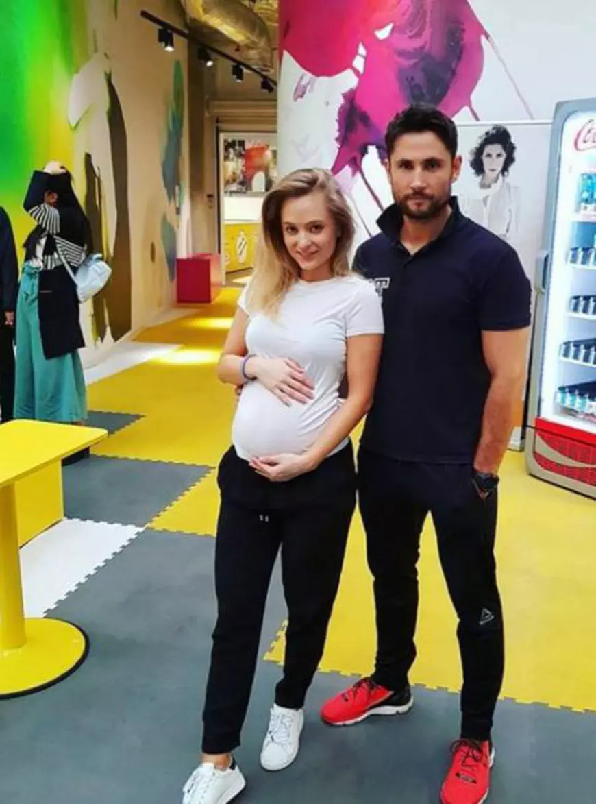 Sora Deliei va naște peste câteva zile. 