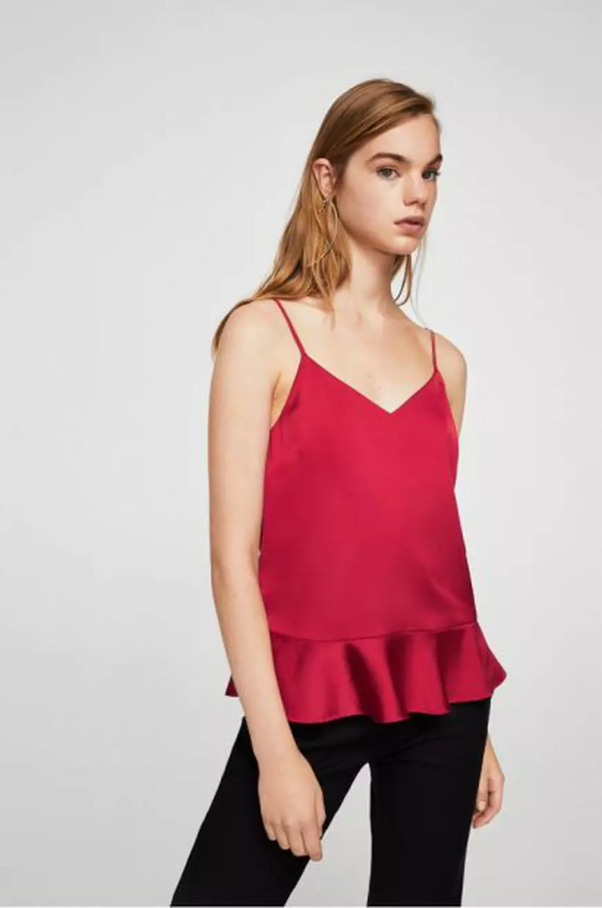 Cele mai hot topuri elegante pentru tinuta de seara!