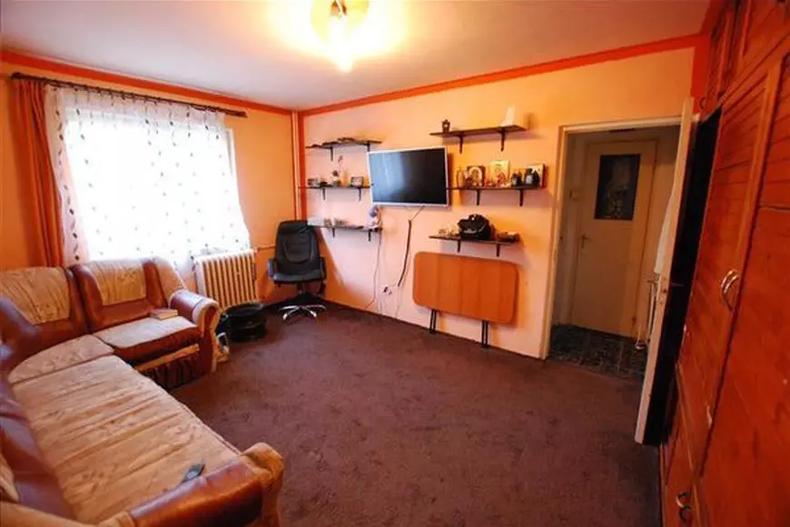 Apartament cu 2 camere de vânzare în Brașov