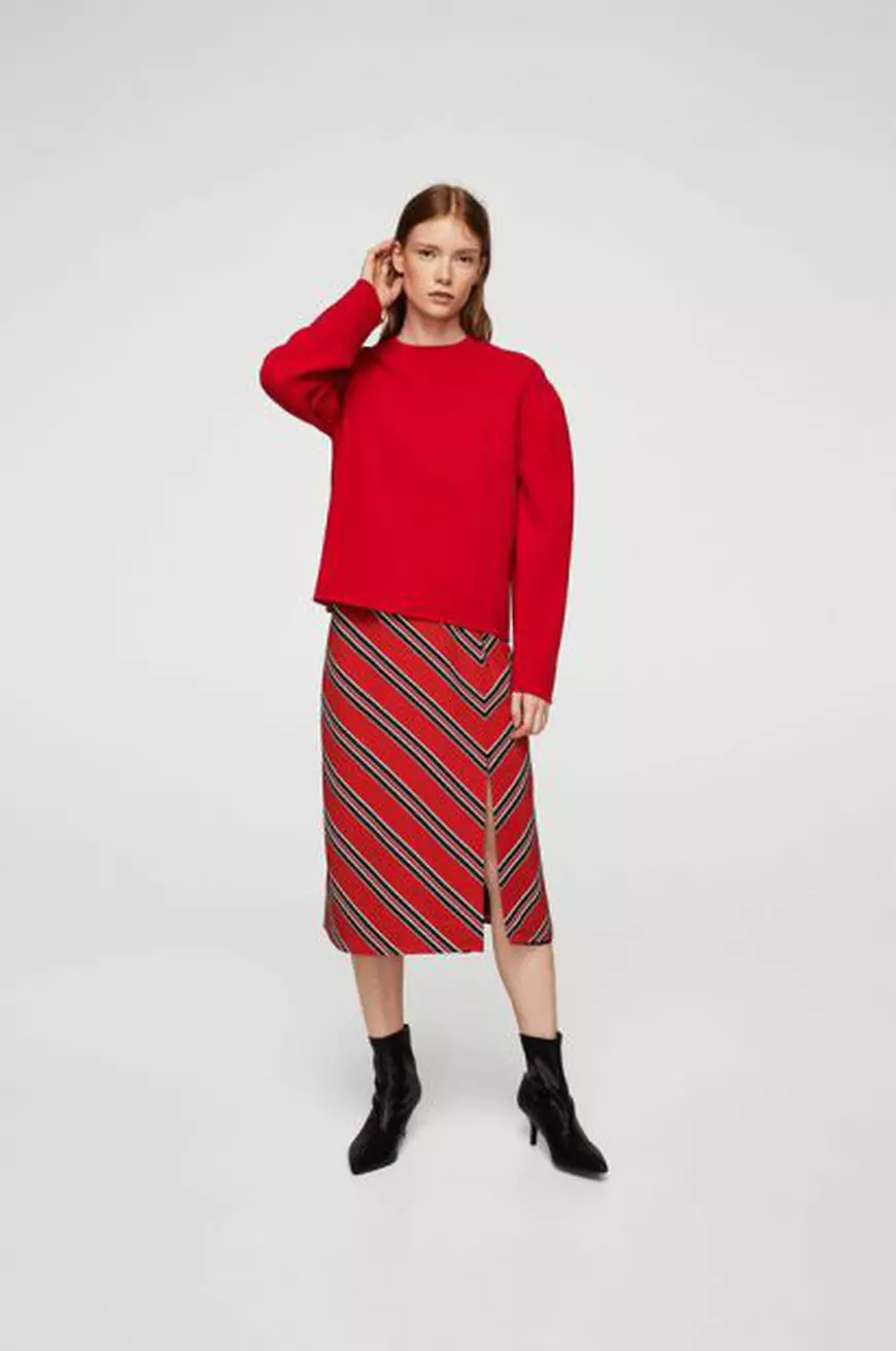 Cum integrezi in tinute fusta midi