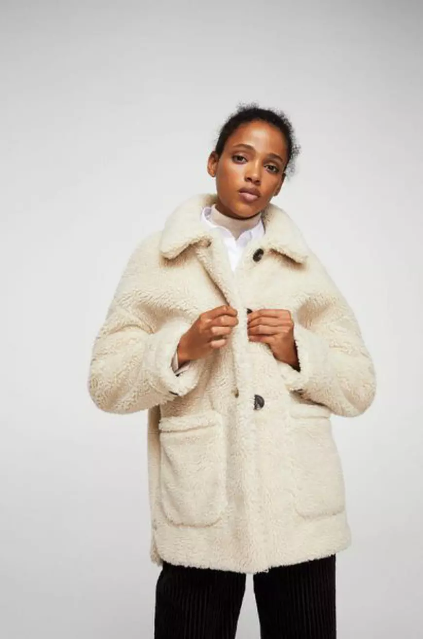 Cum integrezi in tinute fusta midi