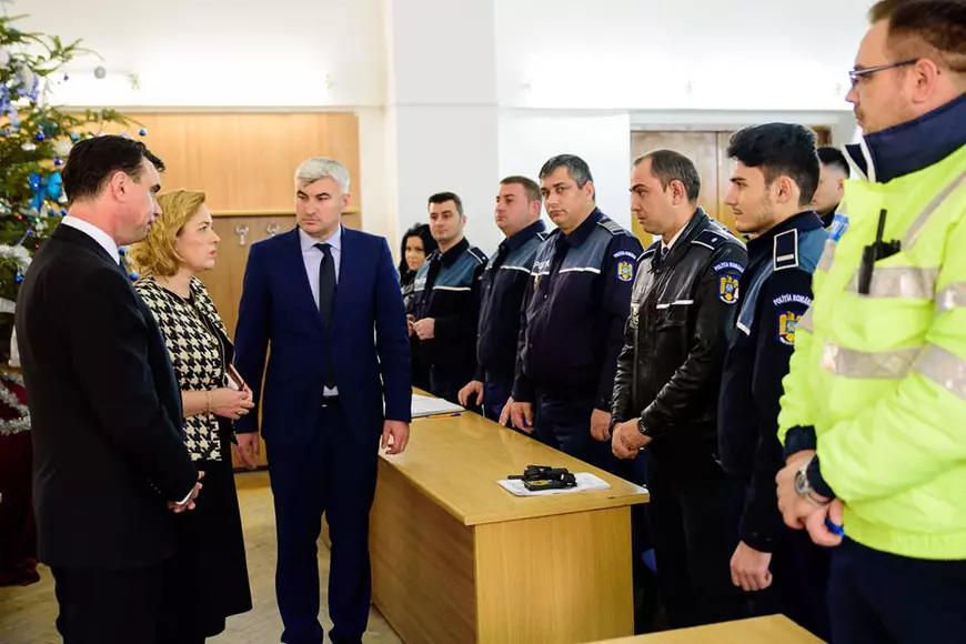Ministrul de Interne Carmen Dan și șeful Poliției Române au verificat mai multe secții de poliție