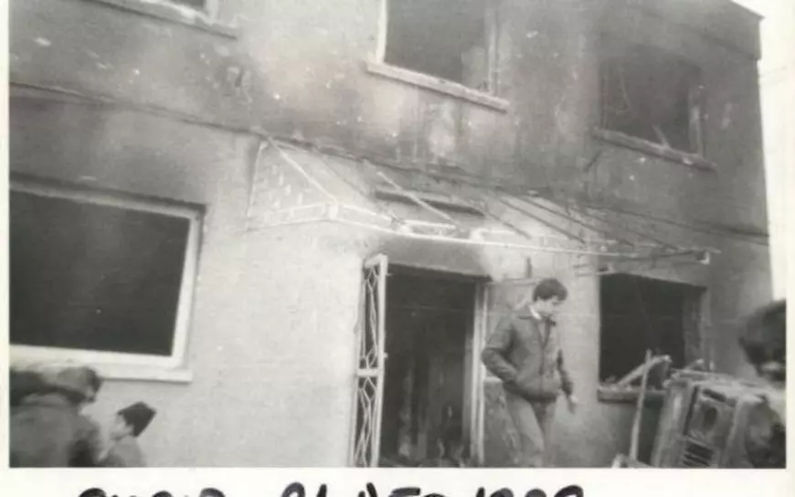 REPORTAJ: Ororile Revoluţiei: La Cugir mulţimea dezlănţuită a ucis doi miliţieni şi le-a tăiat organele genitale| FOTO