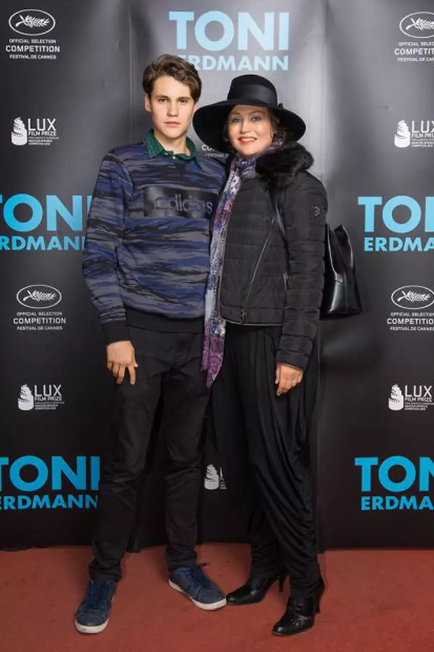 EXCLUSIV/Culisele mariajului secret dintre Daniela Nane și Adrian Cioroianu. Actrița s-a măritat cu acordul fiului său