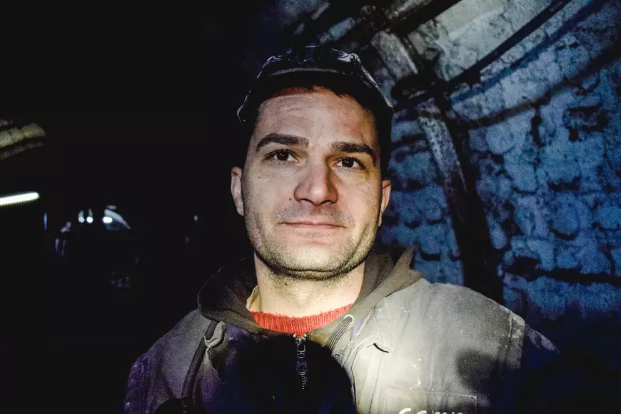 VIDEO | Reportajele Libertatea: ”Ultima tonă. Am fost miner la Uricani”, episodul 2: ”Mina și femeia nu te iartă”. Nici explozia